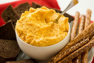 Oktoberfest German Beer Cheese Spread | browneyedbaker.com #recipe